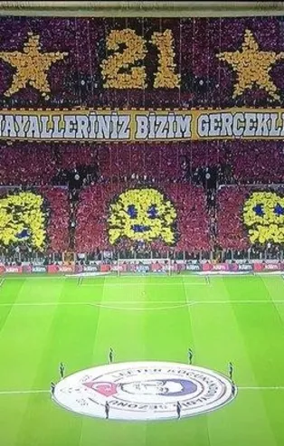 Galatasaray tribününden derbi koreografisi!