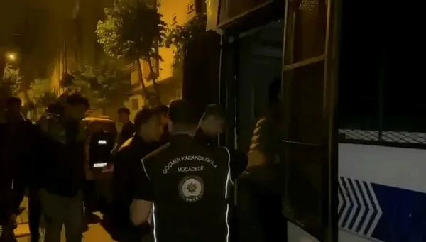 gocmen-kacakcilarina-gecit-yok-icisleri-bakanligi-duyurdu-50-organizator-yakalandi-1690464742779.jpeg Göçmen kaçakçılarına geçit yok! İçişleri Bakanlığı duyurdu: 50 organizatör yakalandı-3