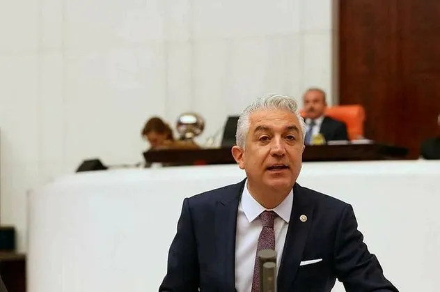 CHP'de yer yerinden oynayacak! Teoman Sancar'ın istifasını getiren skandallar zincirinin ilk halkası olan evde neler yaşandı?