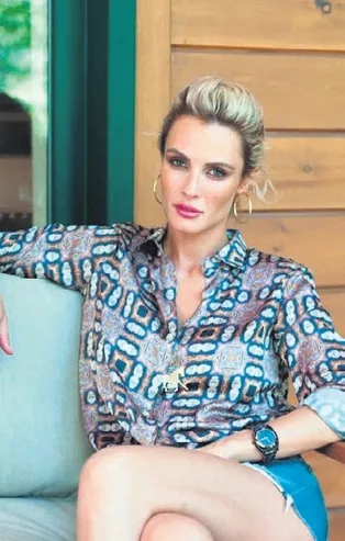 Gül Gölge kendisini Brigitte Bardot'a benzetti