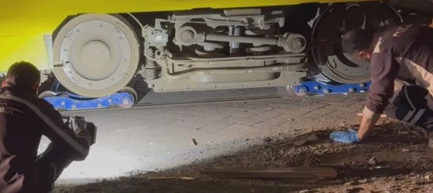 Gülhane’de tramvay raydan çıktı