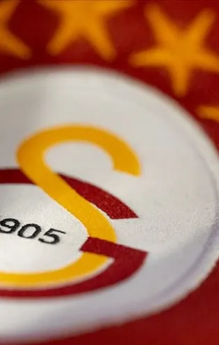 Son dakika Galatasaray (GS) transfer haberi: Galatasaray'dan sağ bek harekatı! Fatih Terim gözünü Emil Krafth'a dikti!