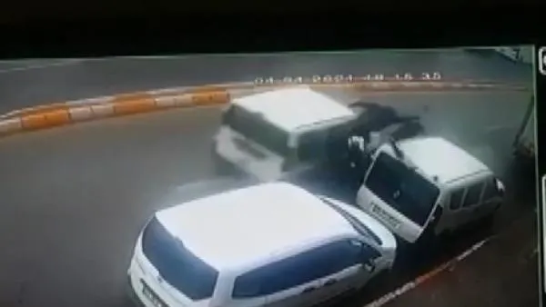 SON DAKİKA: Üsküdar'da feci kaza: Motosiklet sürücüsünün öldüğü kaza güvenlik kamerasında-3
