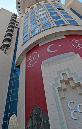 Son dakika: MHP 7 kişiyi partiden ihraç etti
