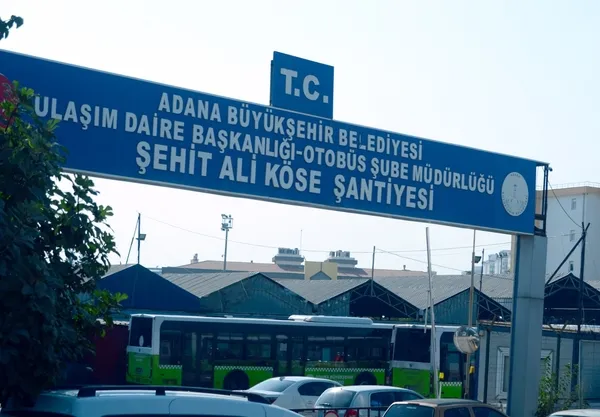 CHP'li Adana Büyükşehir Belediyesi Başkanı Zeydan Karalar yine yandaşı zengin etme peşinde! Otobüs tamiri için günlük 500 bin TL ödüyor ama tamir yok-5