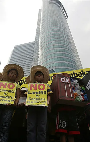 Filipinler ile Kanada arasındaki "çöp krizi" büyüyor
