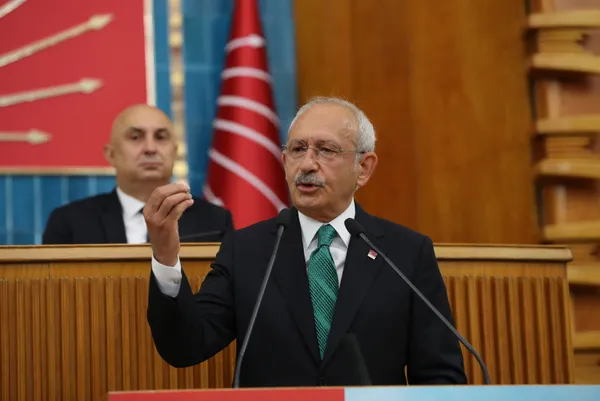 kemal-kilicdaroglundan-diktatorluk-adimi-koltugu-birakmayi-reddetti-1613208260834.jpg