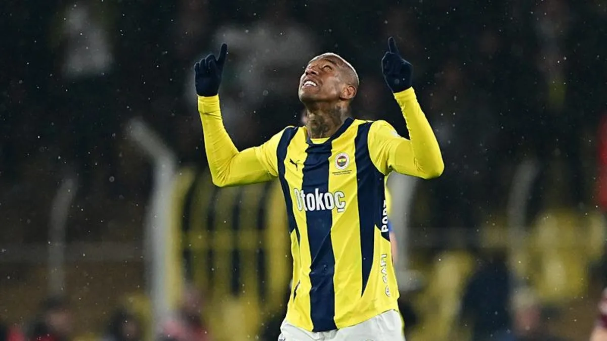 Talisca'dan inanılmaz gol!