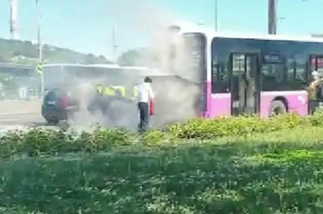 İstanbul'da yolcu otobüsünde yangın paniği