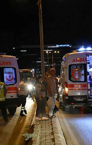 İzmir'de zincirleme kaza! 7 yaralı