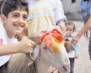 Yüzünüz hep böyle gülsün!