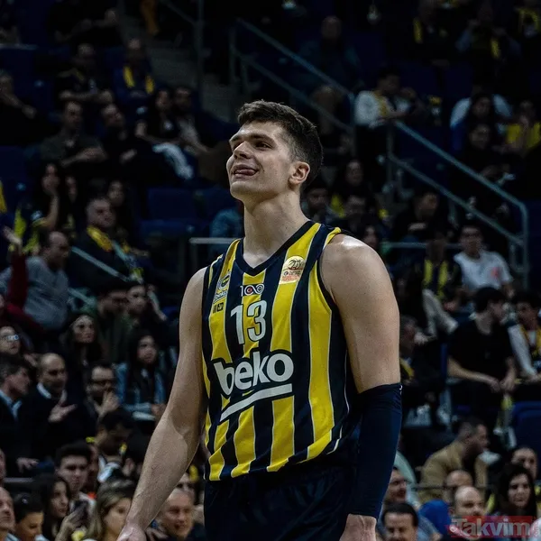 "Bogdanovıc'e Benzetilmek Güzel" Sarı-Lacivertlilerin Unutulmaz Basketbolcularından Bogdan Bogdanovic'e Benzetilmeniz Size Ne Hissettiriyor? Bogdan Bogdanovic,...