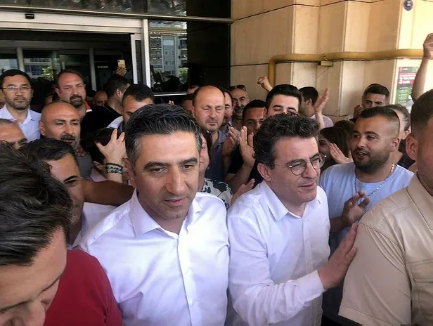 son-dakika-icisleri-bakanligi-chpli-menderes-belediye-baskani-mustafa-kayalari-gorevden-uzaklastirdi-1657186861086.jpeg Son dakika: İçişleri Bakanlığı CHP'li Menderes Belediye Başkanı Mustafa Kayalar'ı görevden uzaklaştırdı-1