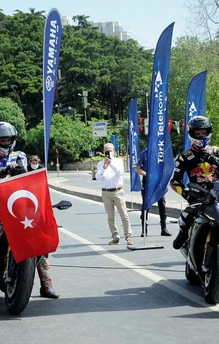 19 Mayıs Atatürk'ü Anma Gençlik ve Spor Bayramı'nda İstanbul'da "Atatürk rallisi"! Kenan Sofuoğlu ve Toprak Razgatlıoğlu yarıştı