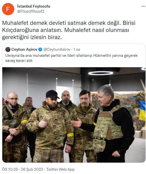 ukraynada-muhalif-lider-petro-porosenko-rusya-karsisinda-silahlanip-hukumetin-yanina-gecti-kilicdaroglunun-15-1645904617823.jpg Ukrayna'da muhalif lider Petro Poroşenko Rusya karşısında silahlanıp hükümetin yanına geçti! Kılıçdaroğlu'nun 15 Temmuz görüntüleri akıllara geldi-4