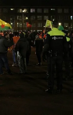 İkiyüzlü Hollanda'dan PKK'ya izin!