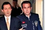 Garipoğlu’na kırmızı bülten