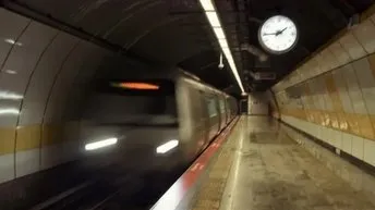 Şişli-Mecidiyeköy Metro İstasyonu’nda intihar! Son dakika M2 metro hattı çalışıyor mu?  Yenikapı-Osmanbey ve Gayrettepe-Hacıosman istasyonları ...