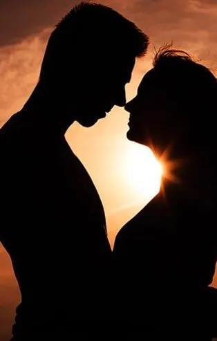 Aşk ömür uzatır! 14 Şubat Sevgililer Günü'nde aşk hastalıkları iyileştiriyor!