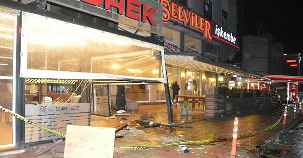 Büyükçekmece'de otomobil restorana daldı! 2 bekçi yaralandı!