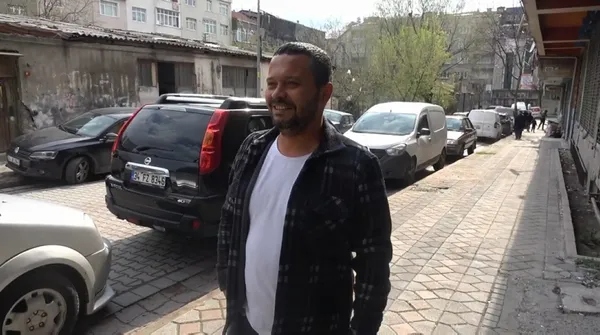 halterci-misin-mubarek-hirsiz-70-kilogram-agirliginda-demir-kapagi-sokup-omzuna-aldi-1649924983947.jpg Halterci misin mübarek? Hırsız, 70 kilogram ağırlığında demir kapağı söküp omzuna aldı-4