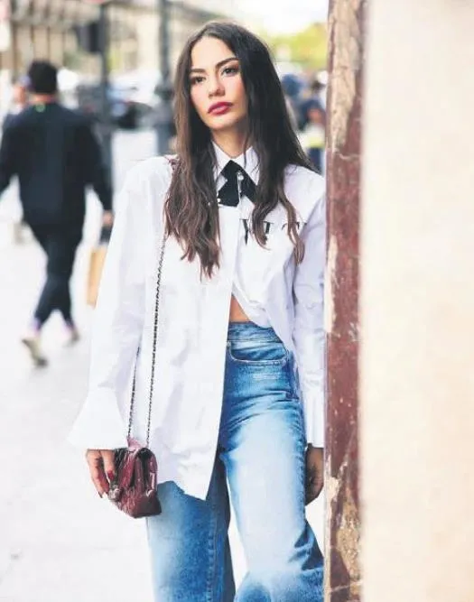 Ünlü oyuncular ve şarkıcılar deprem felaketi sonrası kolları sıvadı