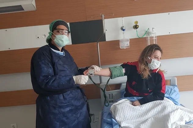 İrlanda'dan yurda getirilen vatandaş koronavirüsü yendi: "Türkiye'ye gelmeseydim yurtdışında ölebilirdim"