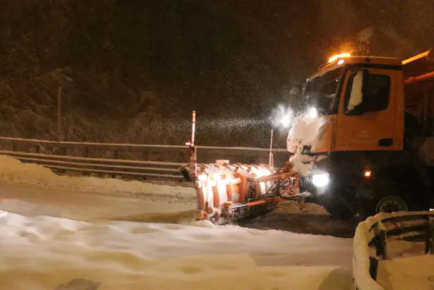 Bolu Dağı'nda ağır araçların geçişine 15 saattir izin verilmiyor-3