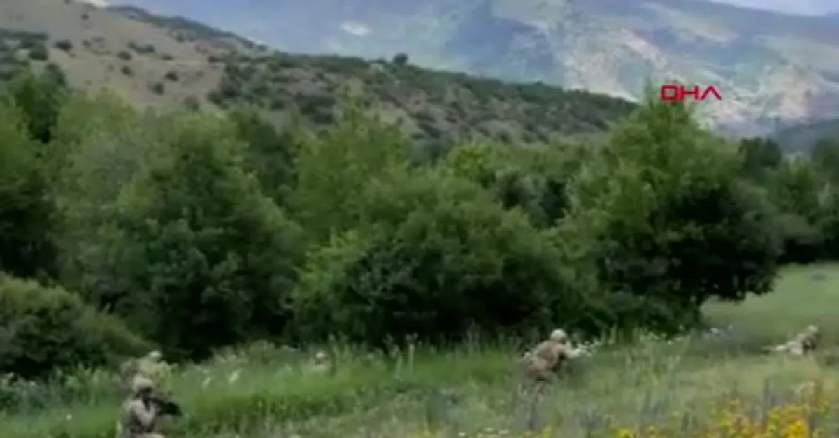 İHA korkusu hainleri ele verdi: Teröristlerin insansız hava aracından korunmak için şemsiye açtığı ortaya çıktı