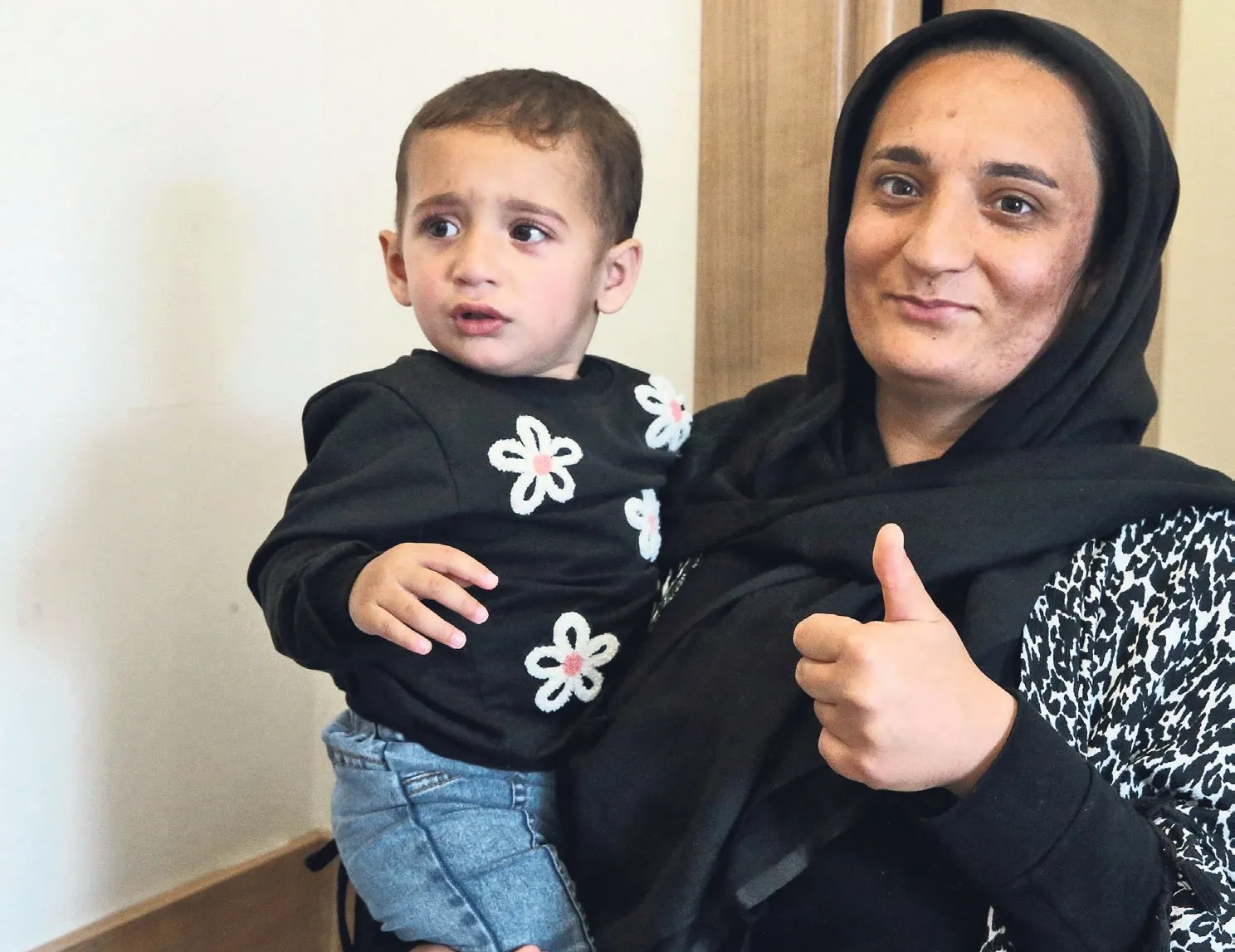İşitme engelli ailenin bebeğine biyonik kulak ameliyatı: İlk kez sesleri duydu