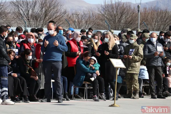 Helikopter kazasında şehit olan 11 asker Elazığ'dan Ankara'ya uğurlandı - 1