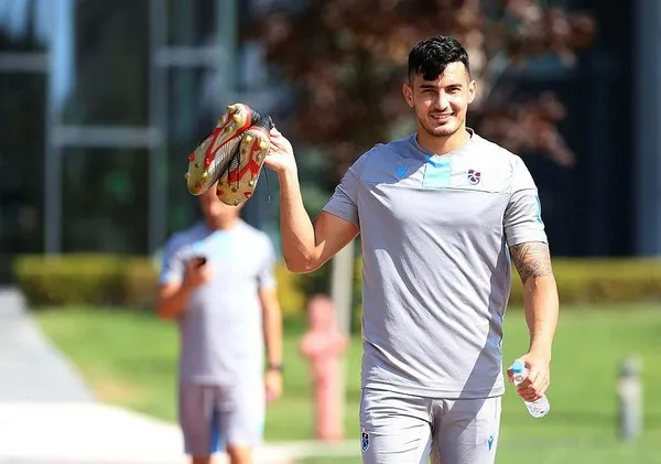 Avrupa onları, onlar şampiyonluğu hayal ediyor! Devler Abdülkadir Ömür ve Uğurcan Çakır'ın peşinde...-2