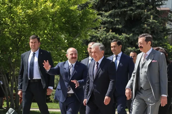 Özbekistan Cumhurbaşkanı Mirziyoyev Togg'u teslim aldı! Başkan Recep Tayyip Erdoğan'dan "hayırlı olsun" mesajı-17