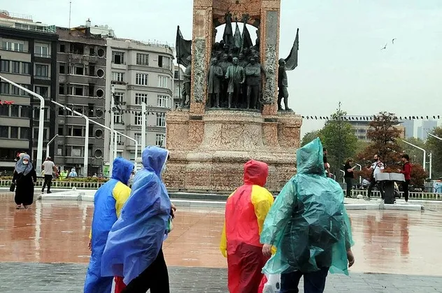 Kurban Bayramı'nda 3 gün yağmur sürprizi! Meteoroloji 5 günlük hava durumu tahminini paylaştı