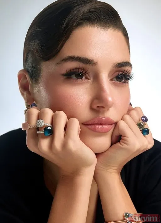 Fotoğraftaki Değişim Estetik Mi Yoksa Doğal Bir Süreç Mi? Sosyal Medyada İkiye Bölünen Takipçilerden Bir Kısmı Bu Değişimi Başarılı Estetik Dokunuşlara...