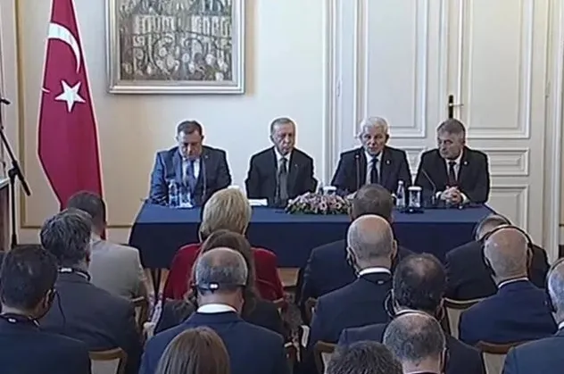 Son dakika: Başkan Erdoğan'dan Yunanistan'ın Ege'deki tahriklerine net yanıt: Sabrın sonu vardır bir gece ansızın geliriz