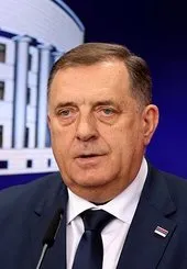 Bosna Hersek’te gerilim tırmanıyor! Sırp lider Milorad Dodik’ten ayrılık çağrısı: Karaciç gibi tehdit ediyor