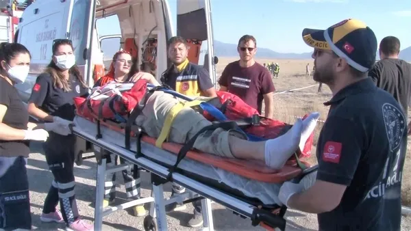 marmaristeki-yangina-mudahaleye-giden-helikopter-denizlide-dustu-iste-zamanla-yarisin-goruntuleri-1663832617965.jpg Marmaris'teki yangına müdahaleye giden helikopter Denizli'de düştü! İşte zamanla yarışın görüntüleri...-5