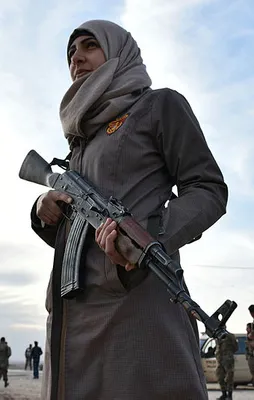 Fırat Kalkanı'nın kadın polisleri