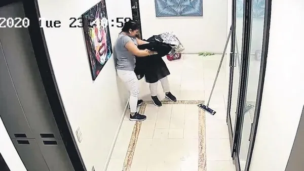 istanbul-harbiyede-dis-polikliniginde-calisan-iki-kadin-birbirine-girdi-1608703430232.jpeg İstanbul Harbiye'de diş polikliniğinde çalışan iki kadın birbirine girdi-2