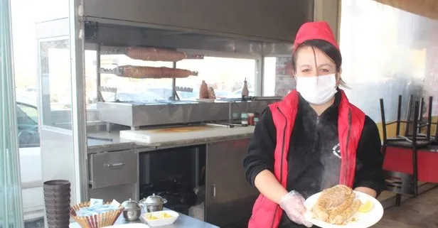 Manisa Salihli’de yaşayan Elif Kaval Adana’ya has şırdanın ustası oldu
