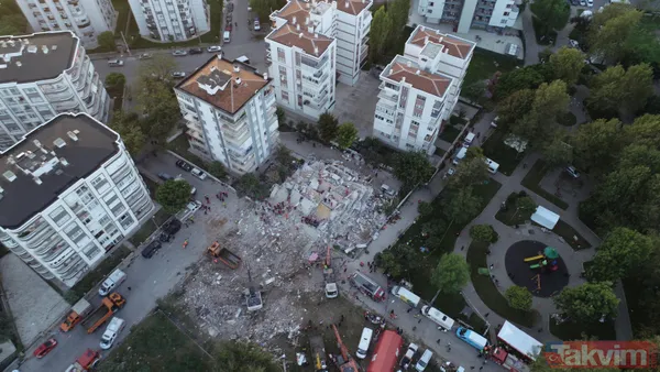 İzmir Seferihisar'da meydana gelen depremin yarattığı yıkım sabah havadan görüntülendi - 15