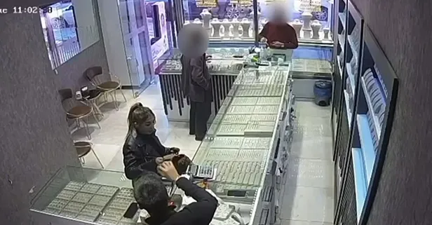 Dolandırıcılar kuyumculara sahte altın sattılar: O anlar anbean kaydedildi