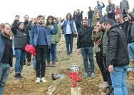 Türkiye İdlib şehitlerine ağlarken CHPli yöneticiler terörist cenazesinde!