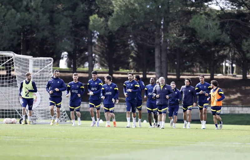 Fenerbahçe haberleri | Jorge Jesus'tan sürpriz karar! O isim Sevilla maçında 11'de - 2