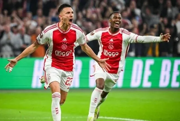 Beşiktaş Berghuis için masada