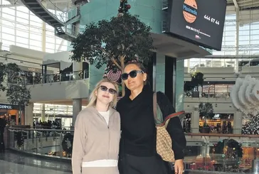 Demet Akalın’dan İrem Derici itirafı! "İki deli uzun süre küs kalamazdık"