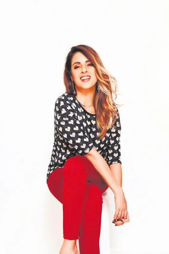 burak-ozcivit-ve-hamile-esi-fahriye-evcen-ogullari-karan-ile-birlikte-bir-avmnin-eglence-merkezinde-vakit-geci-1670192922637.jpeg Burak Özçivit ve hamile eşi Fahriye Evcen, oğulları Karan ile birlikte bir AVM'nin eğlence merkezinde vakit geçirdi | Saklambaç haberleri-5