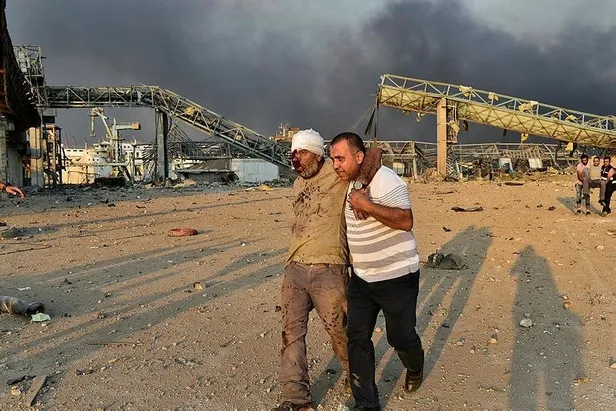 lubnandaki-beyrut-limaninda-meydana-gelen-patlamada-olu-sayisi-73e-yukseldi-1596593042651.jpeg Lübnan'daki Beyrut Limanı'nda meydana gelen patlamada ölü sayısı 73'e yükseldi-1