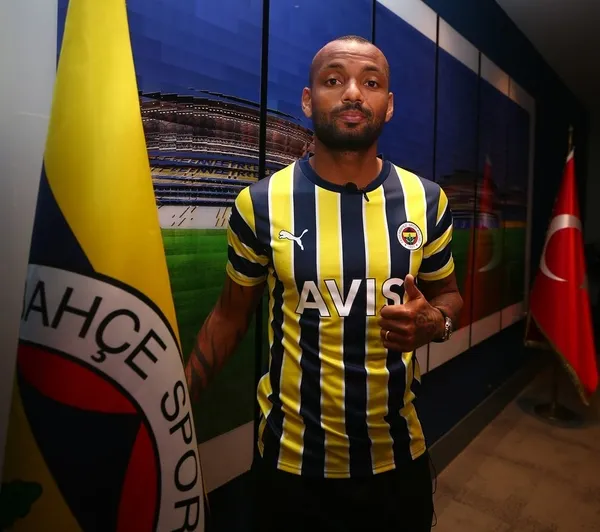 son-dakika-fenerbahce-joao-pedroyu-duyurdu-1658433481939.jpg